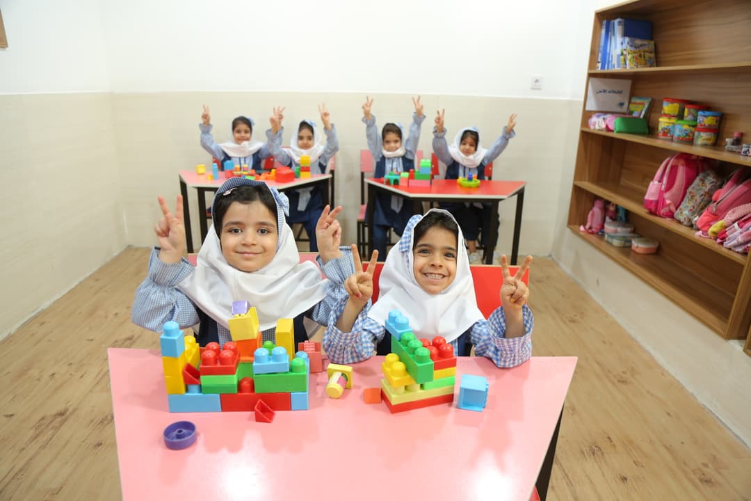 پیش دبستانی و دبستان غیردولتی نوآیین