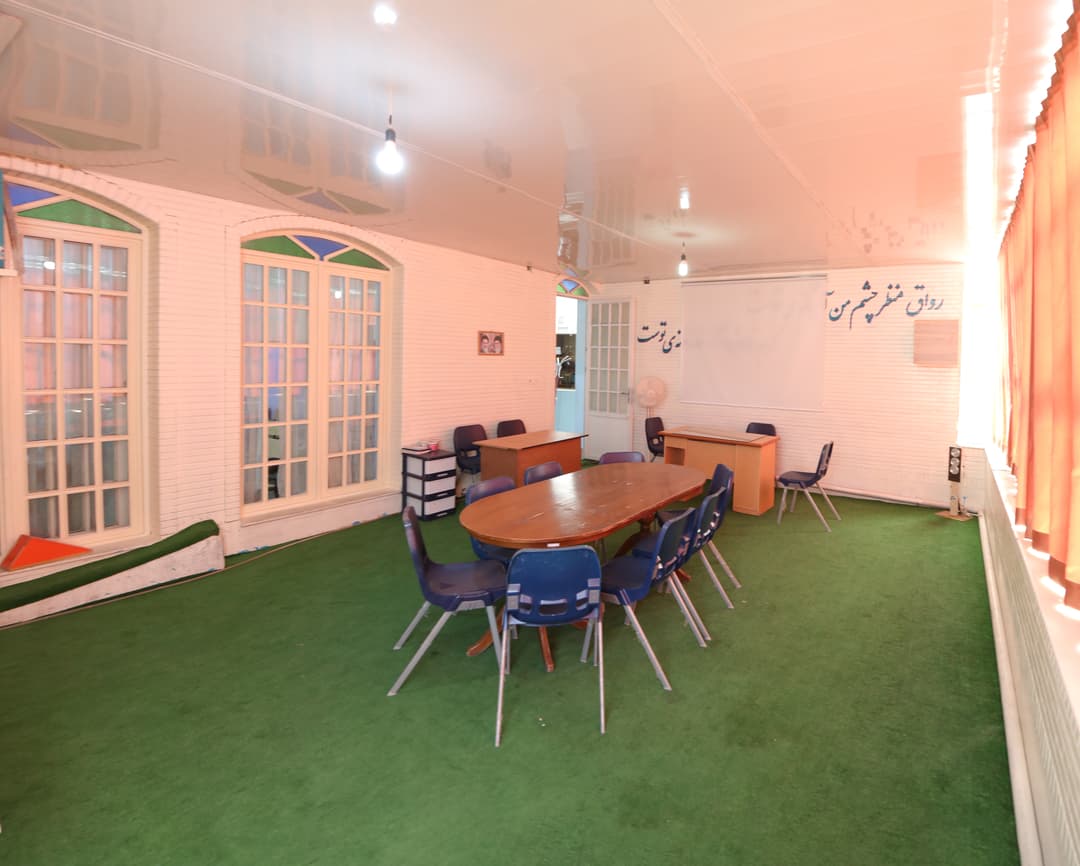 پیش دبستانی و دبستان غیردولتی نوآیین