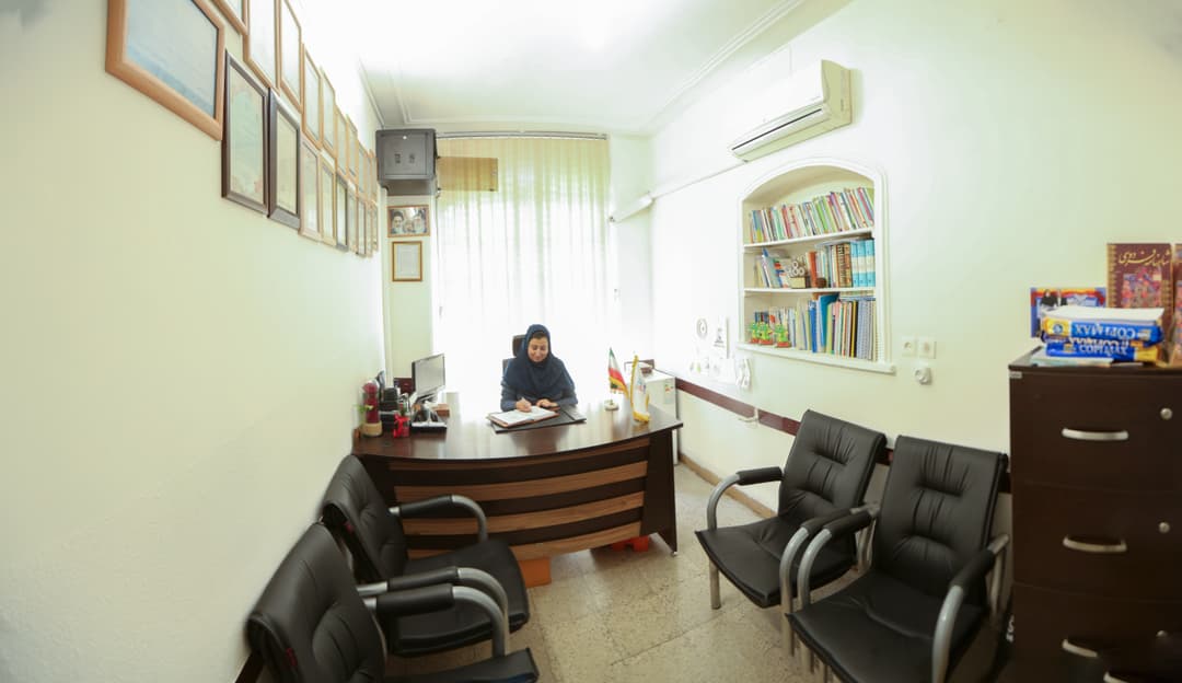 پیش دبستانی و دبستان غیردولتی نوآیین